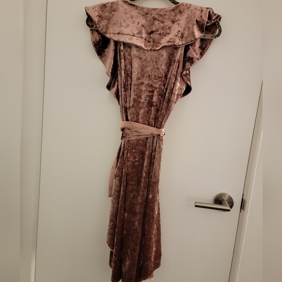 EUC Forever 21 Velvet wrap dress mauve size small - Picture 8 of 8
